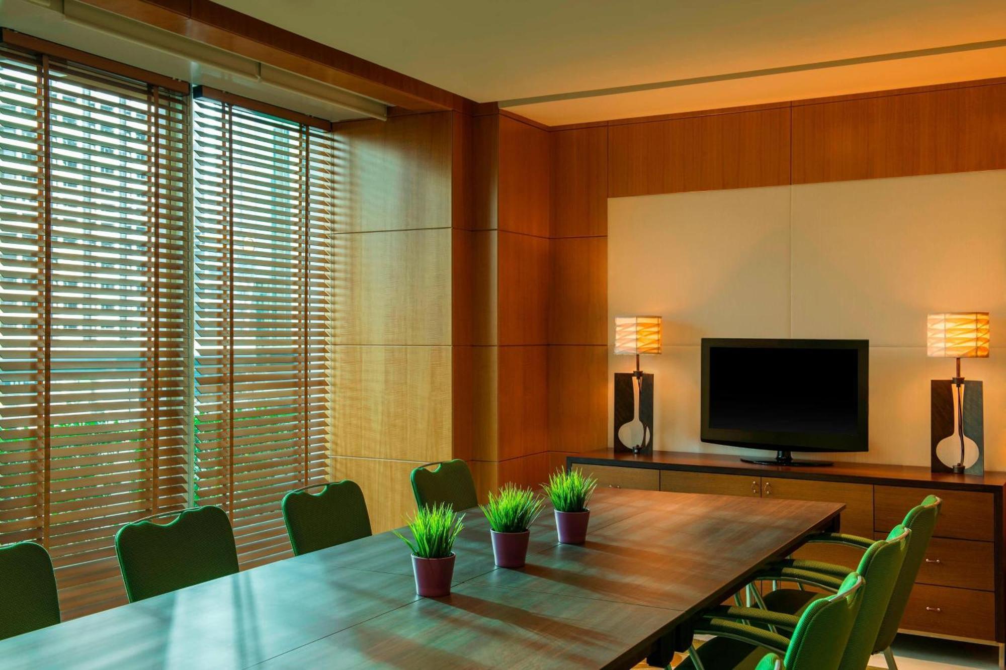 Four Points By Sheraton Sheikh Zayed Road Dubai Exterior photo